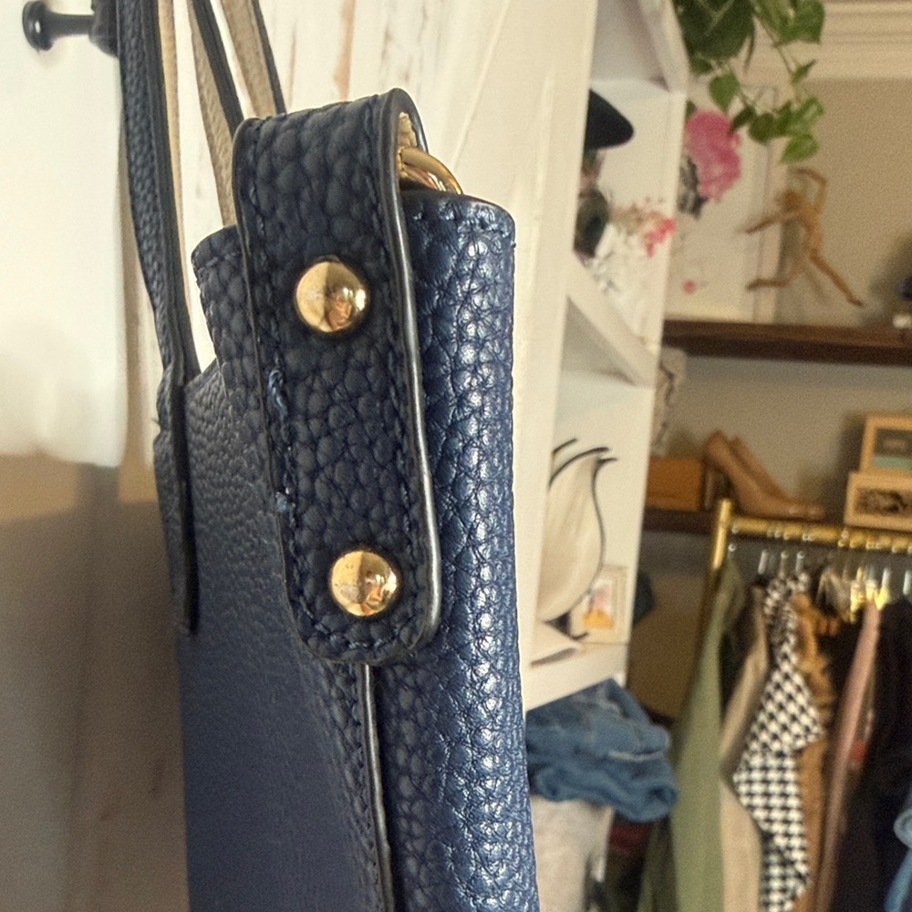 Charming Charlie Reversible Vegan Tote Bag Beige and Blue - Picture 5 of 10